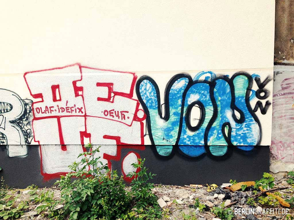 Graffiti Bombing in Berlin - Photo by berlingraffiti - von (2015)