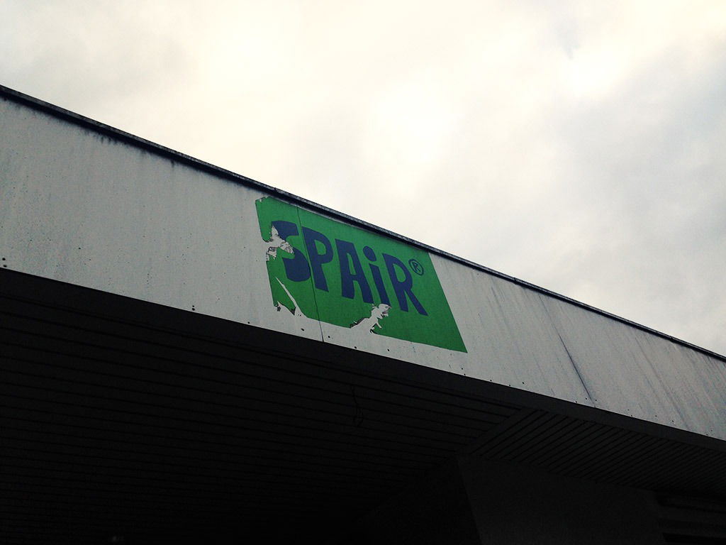 Graffiti Wall in Berlin - Photo by berlingraffiti - spair, sticker