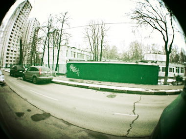 Graffiti Bombing - Photo by bess - tagging (2014)