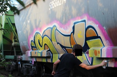 Graffiti Train - Photo by bezebrazie