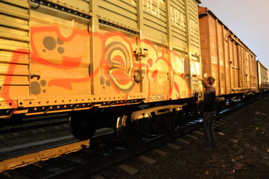 Graffiti Train - Photo by bezebrazie