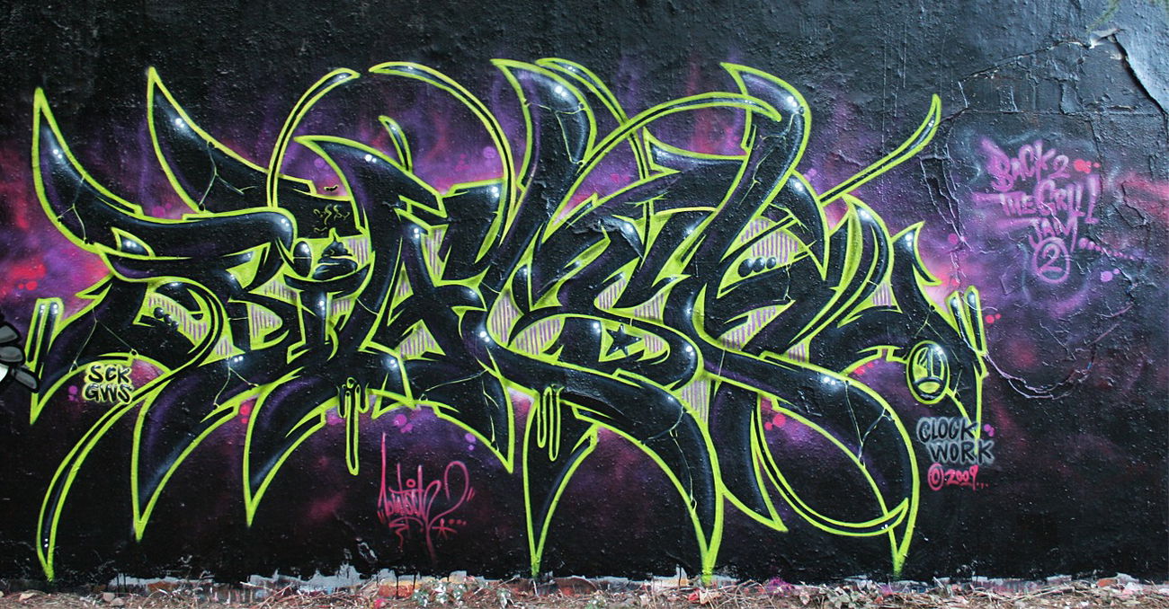 Graffiti Wall - Photo by biatsch