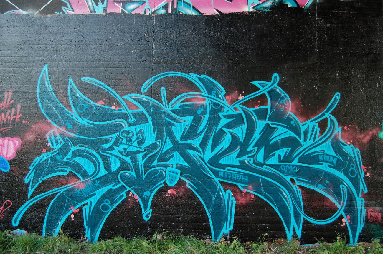 Graffiti Wall - Photo by biatsch