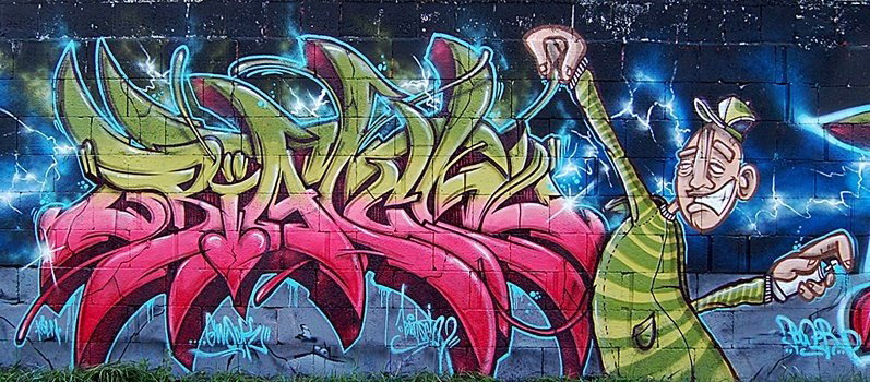 Graffiti Wall - Photo by biatsch