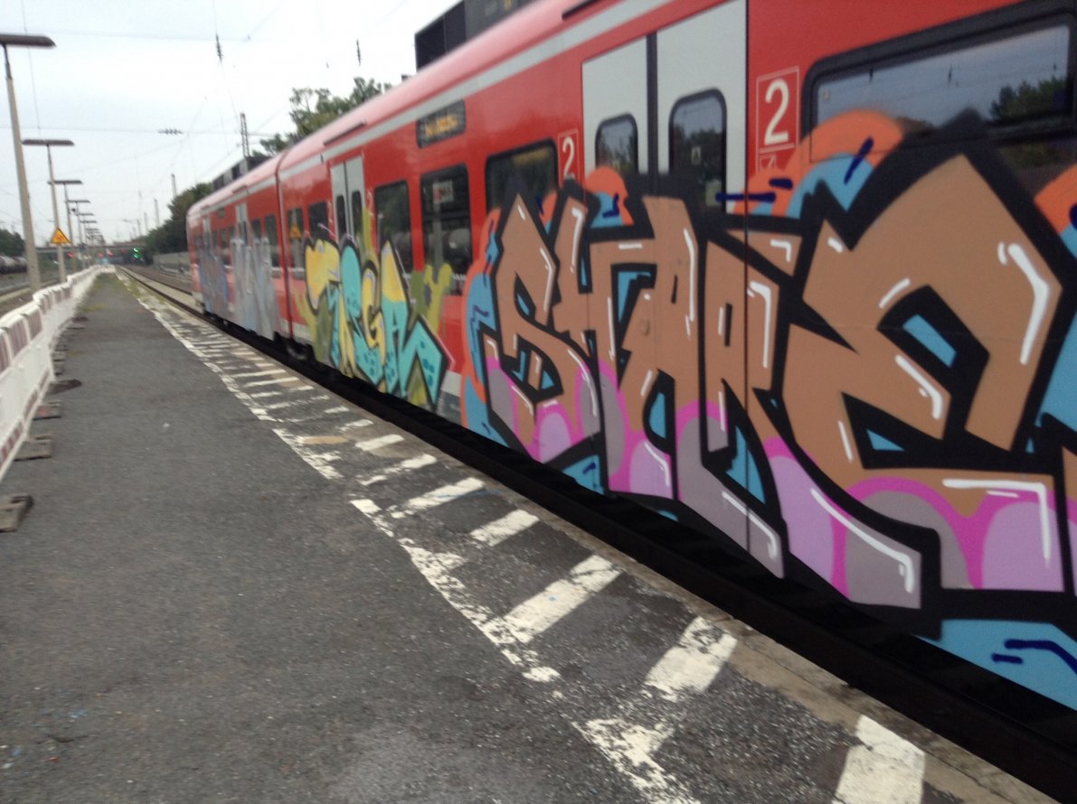 Graffiti Train - Photo by bishgeasy - Share, Targa, blow