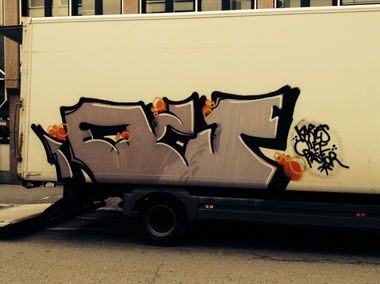 Graffiti Bombing - Photo by bishgeasy - Ost