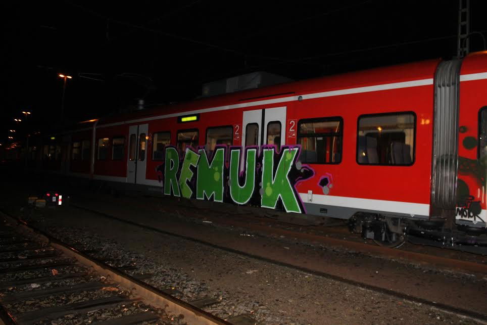 Graffiti Train - Photo by bjornmagnus - remuk, remu