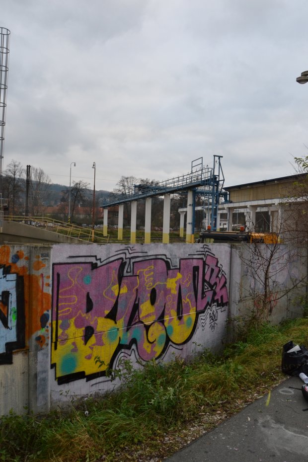 Graffiti Bombing - Photo by blouye - blou, twf (2013)