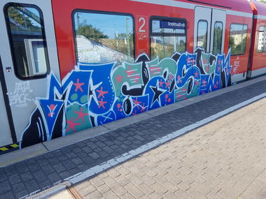 Graffiti Train in Köln - Photo by bocat - PEASY (2018)