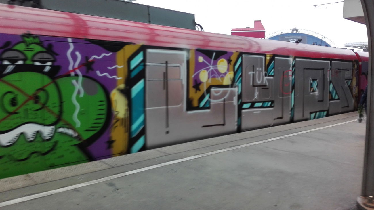 Graffiti Train in Köln - Photo by bocat - LYPS (2018)