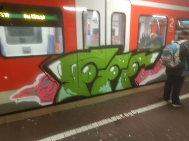 Graffiti Train in Köln - Photo by bocat - FFF (2018)