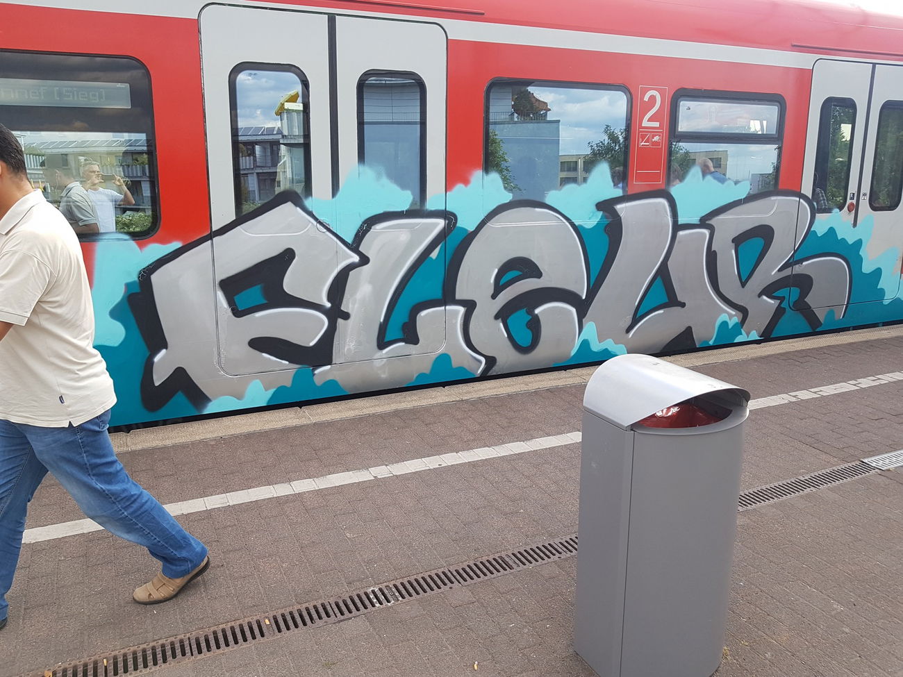 Graffiti Train in Köln - Photo by bocat - FLEUR (2018)