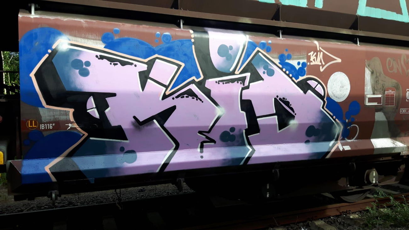 Graffiti Train - Photo by bocat - KID (2019)
