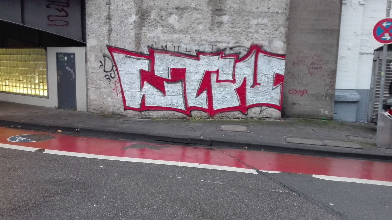 Graffiti Bombing - Photo by bocat - LTN (2017)