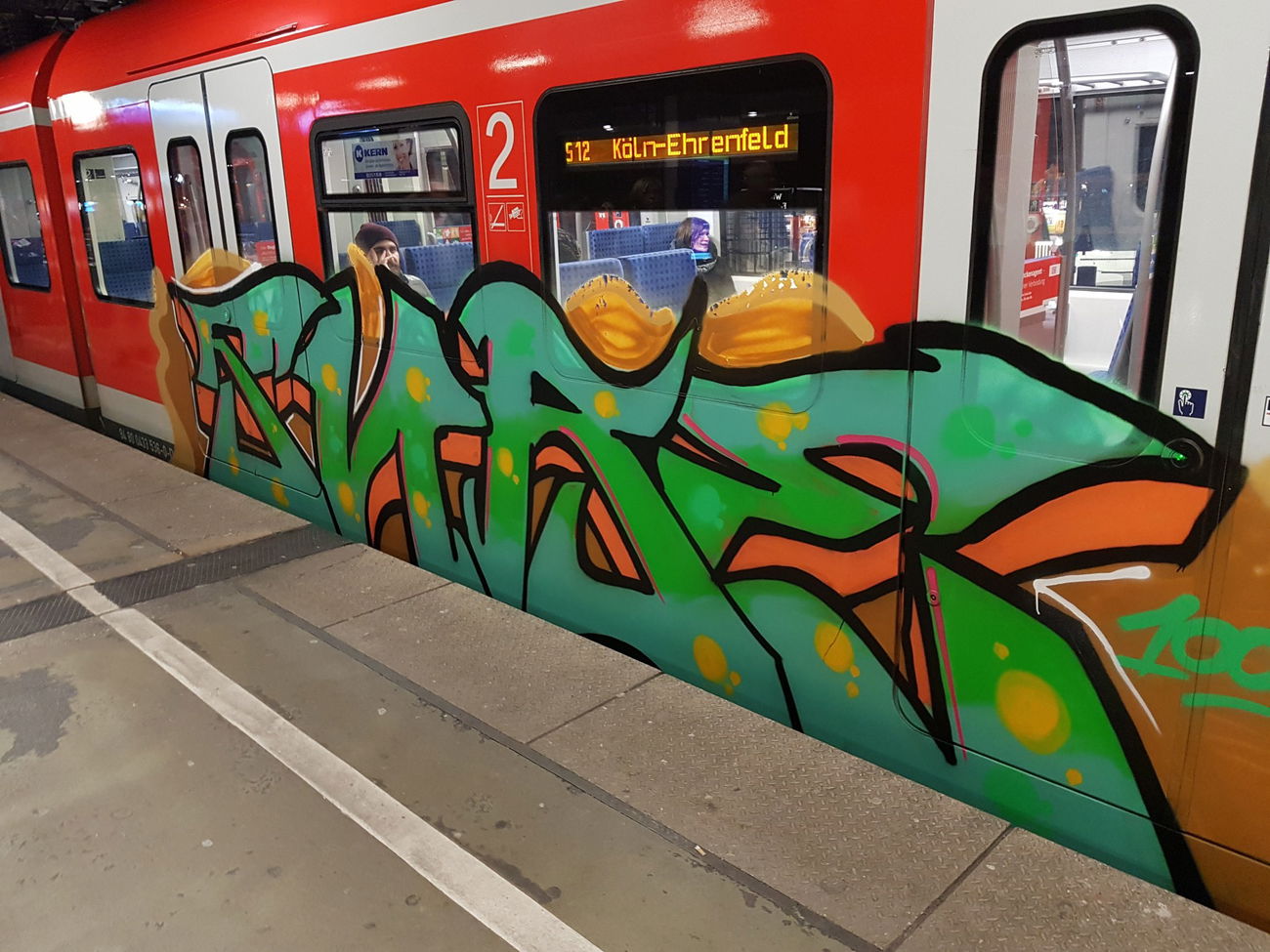 Graffiti Train in Köln - Photo by bocat - SURE (2018)