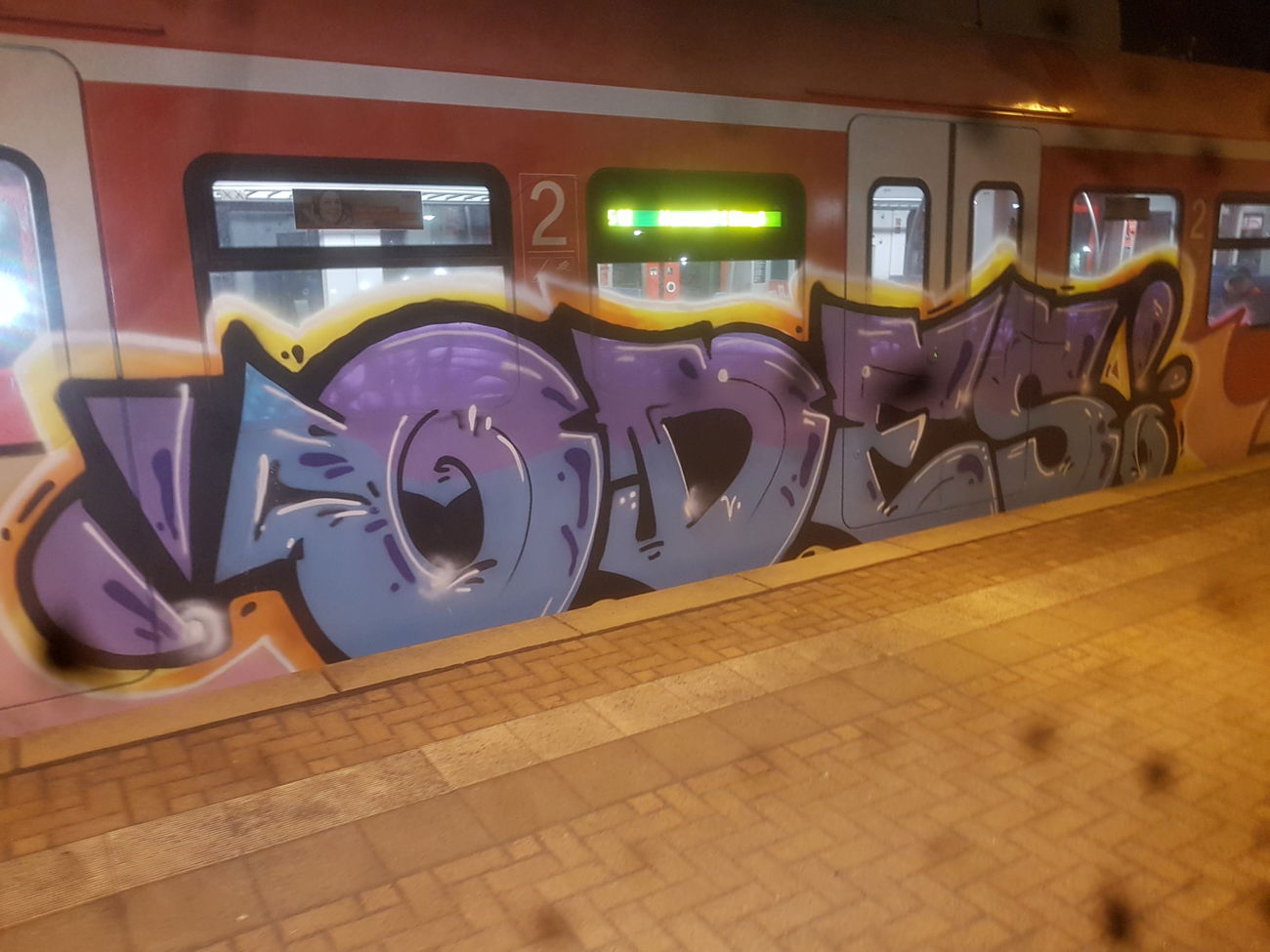 Graffiti Train in Köln - Photo by bocat - ODES (2019)