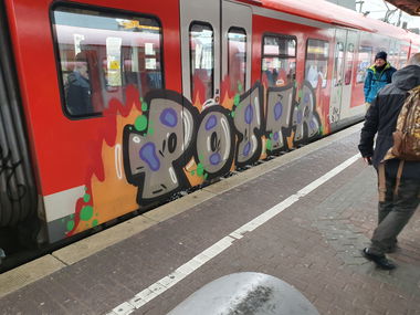 Graffiti Train in Köln - Photo by bocat - POSTR (2019)