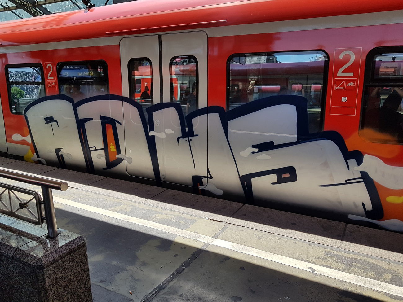 Graffiti Train in Köln - Photo by bocat - ADHS (2018)