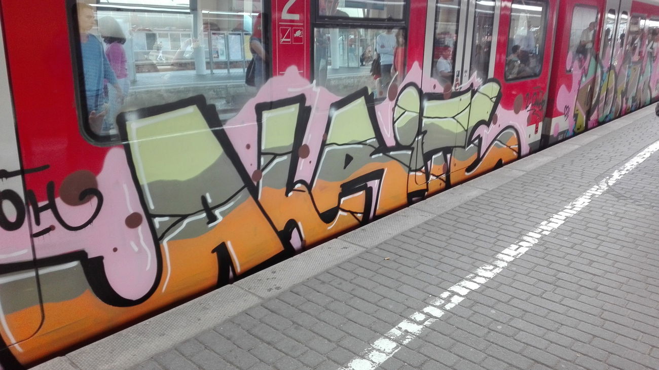 Graffiti Train in Köln - Photo by bocat - ALRITE (2017)