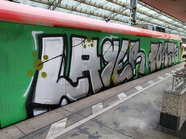 Graffiti Train in Köln - Photo by bocat - LAYER (2019)