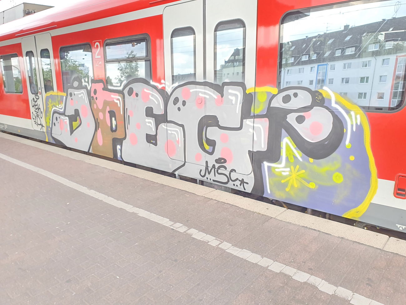 Graffiti Train in Köln - Photo by bocat - JPEG (2019)