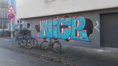 Graffiti Bombing in Köln - Photo by bocat - NICE (2017)