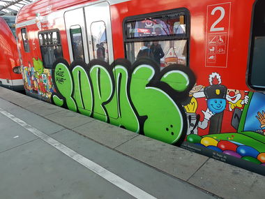 Graffiti Train in Köln - Photo by bocat - TOPAS (2018)