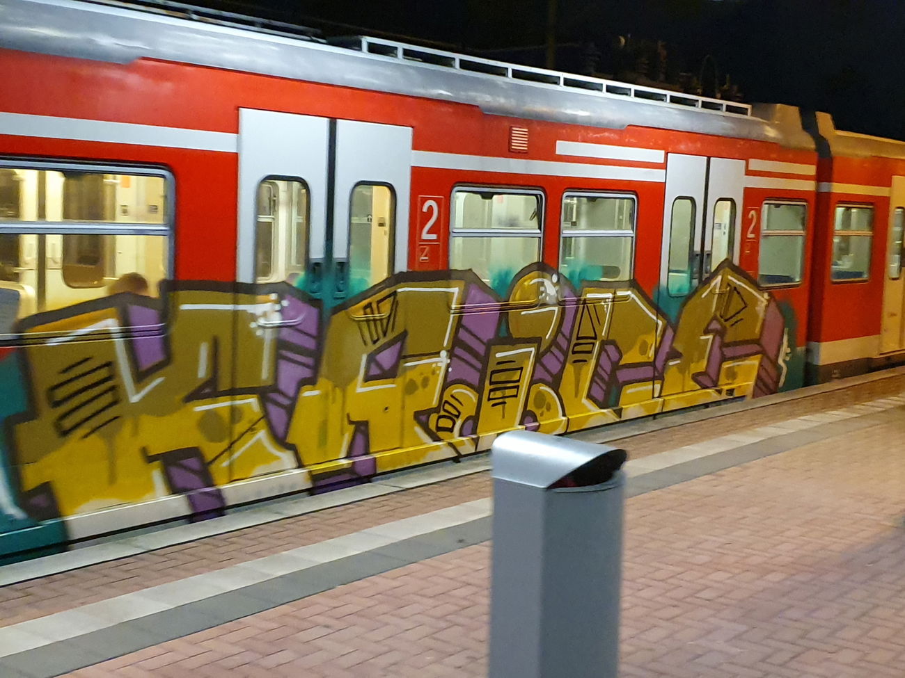 Graffiti Train - Photo by bocat - KRICE (2019)