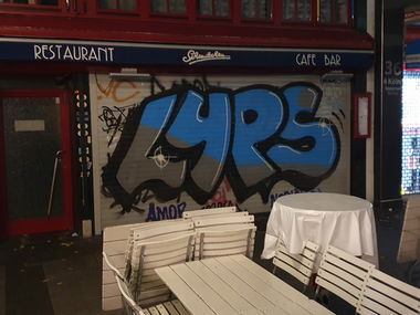 Graffiti Bombing in Köln - Photo by bocat - lYPS (2019)