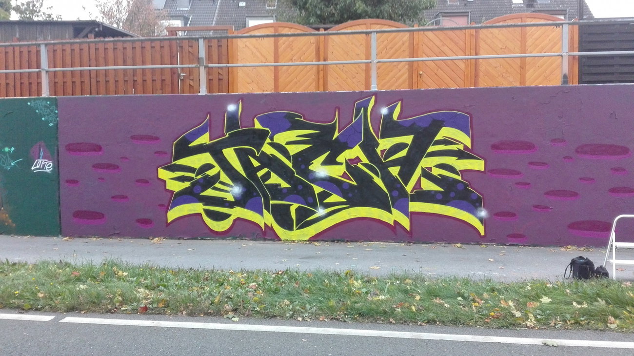 Graffiti Wall in Monheim - Photo by bocat - Tach (2017)