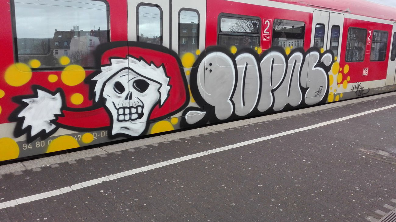 Graffiti Train in Köln - Photo by bocat - TOPAS (2017)