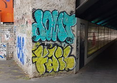 Graffiti Bombing in Köln - Photo by bocat - DOWT/FAIL