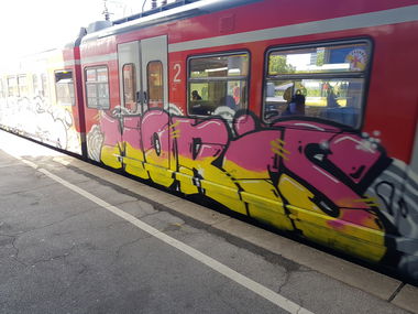 Graffiti Train in Köln - Photo by bocat - MORIS (2018)