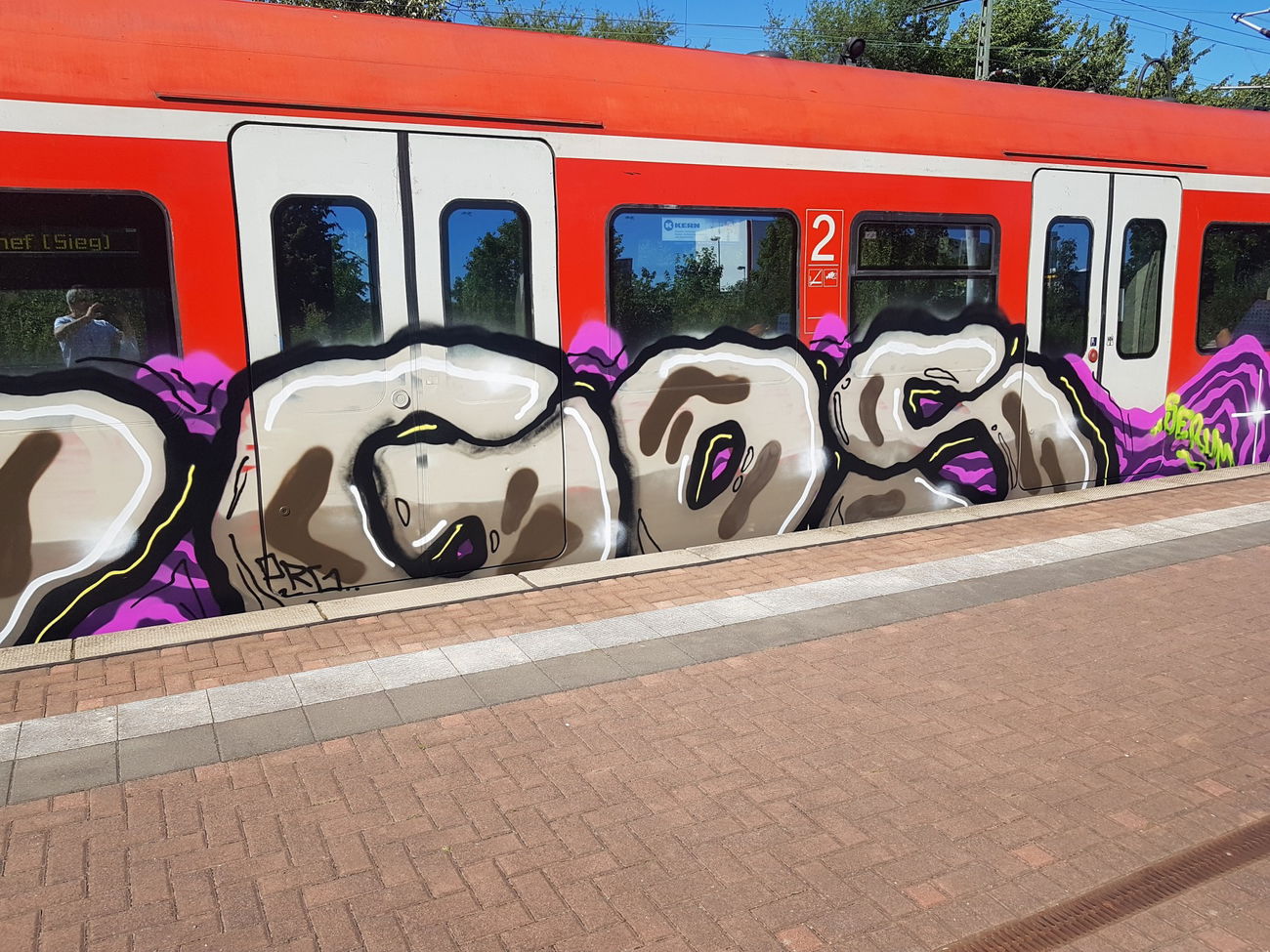 Graffiti Train in Köln - Photo by bocat - GOS (2018)
