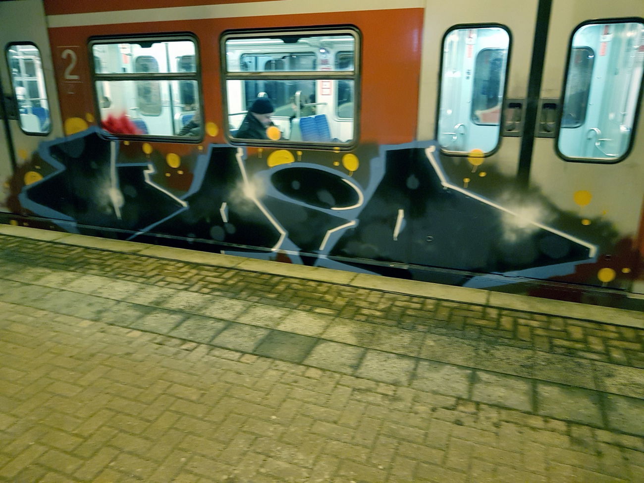 Graffiti Train in Köln - Photo by bocat - VOID