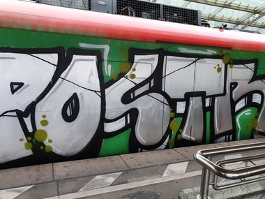 Graffiti Train in Köln - Photo by bocat - POSTR (2019)
