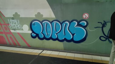 Graffiti Bombing in Köln - Photo by bocat - TOPAS (2017)