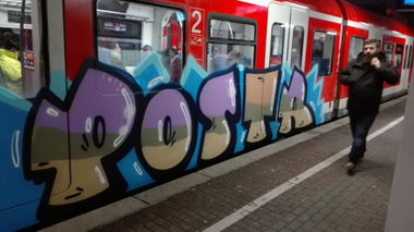 Graffiti Train - Photo by bocat - POSTR (2017)