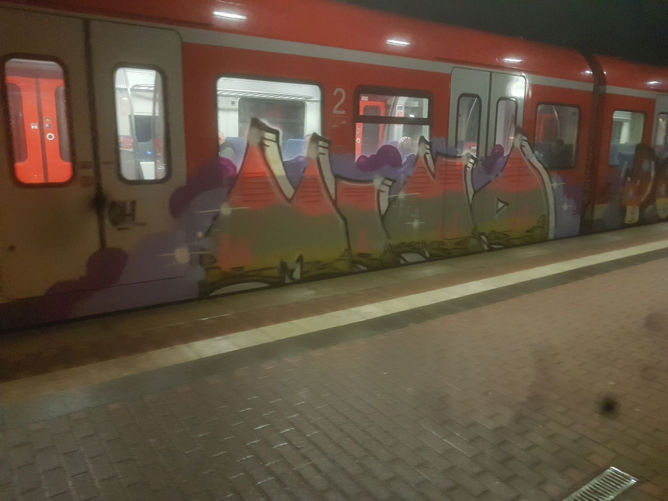 Graffiti Train in Köln - Photo by bocat - MIND (2018)