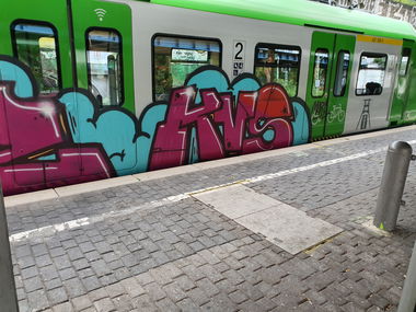 Graffiti Train in Köln - Photo by bocat - KVS (2019)