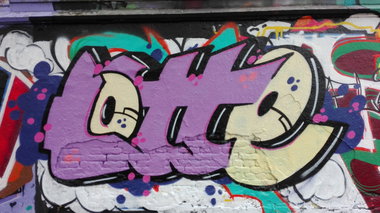 Graffiti Wall in Köln - Photo by bocat - Lotte