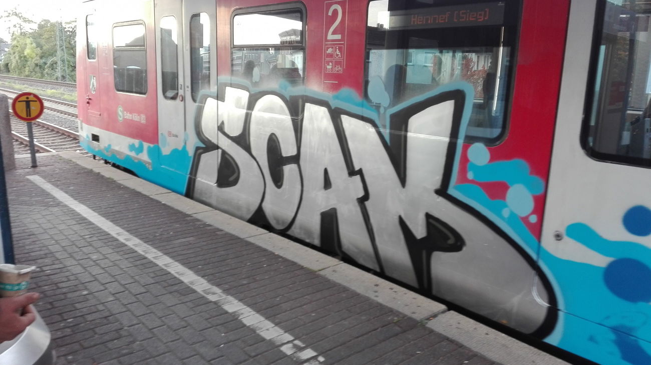 Graffiti Train in Köln - Photo by bocat - Scam (2017)