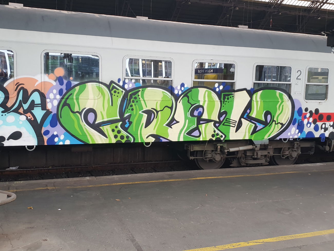 Graffiti Train in Köln - Photo by bocat - CREW (2019)