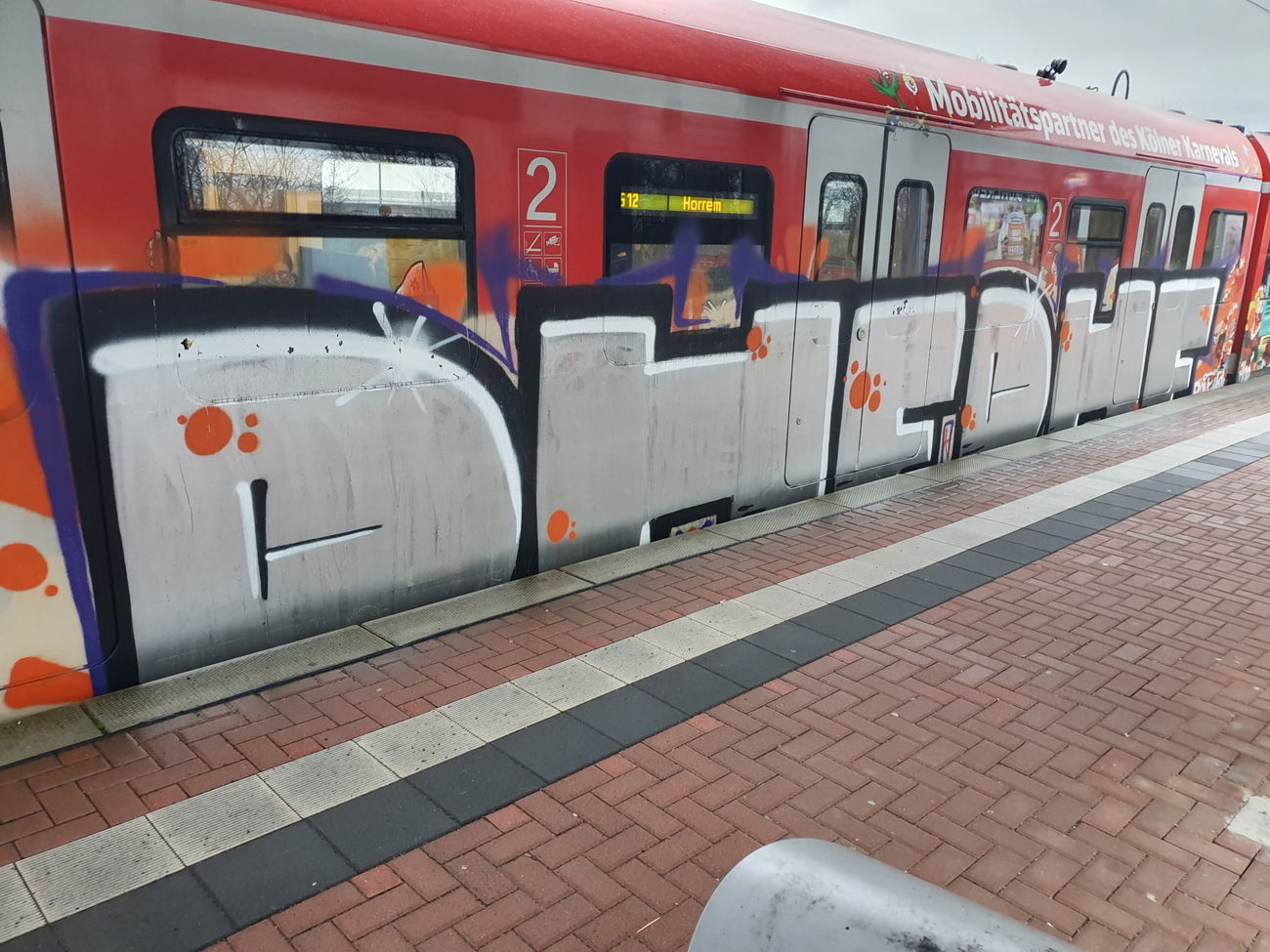 Graffiti Train in Köln - Photo by bocat - DHF (2019)