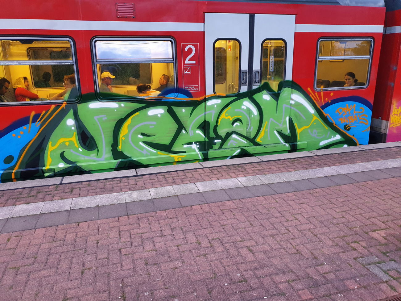 Graffiti Train in Köln - Photo by bocat - vENOM (2019)