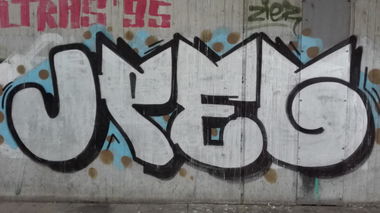 Graffiti Bombing in Neuss - Photo by bocat - JPEG