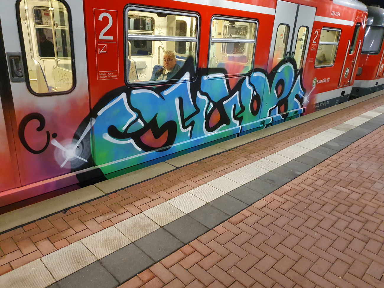 Graffiti Train in Köln - Photo by bocat (2019)