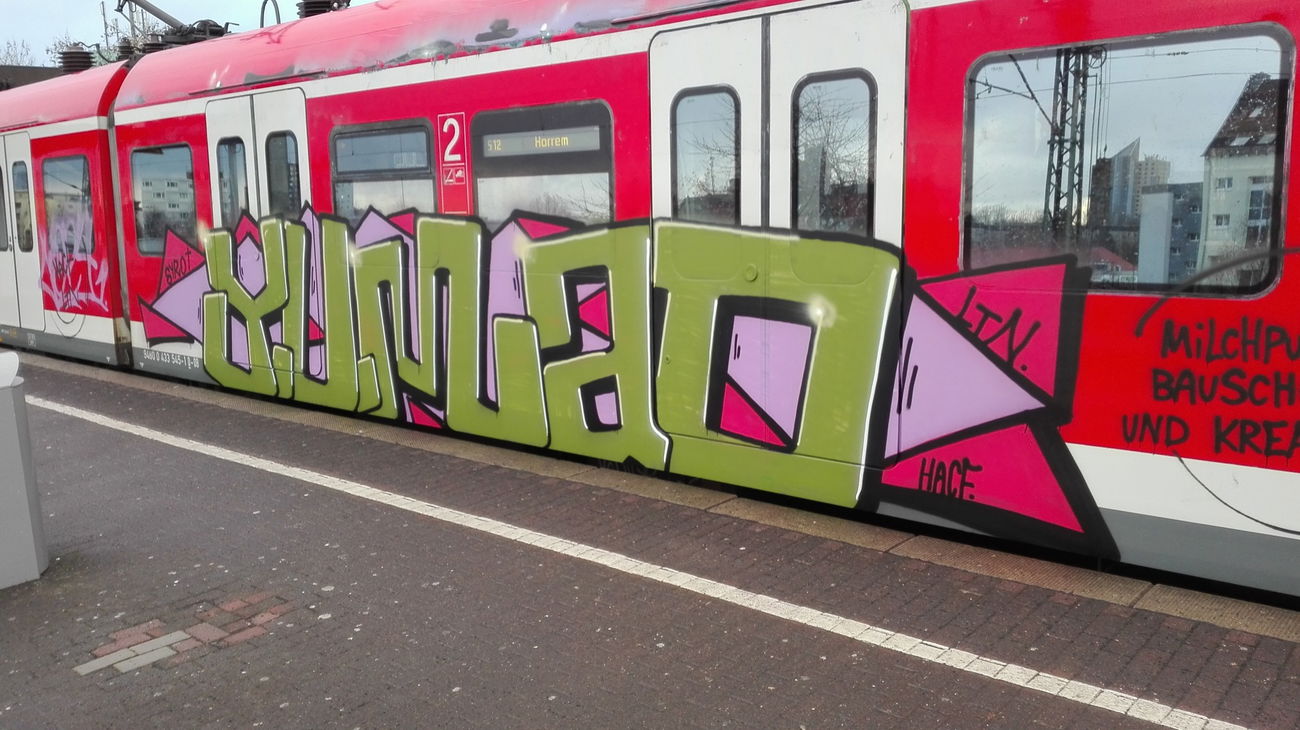 Graffiti Train in Köln - Photo by bocat - YUMAD (2018)