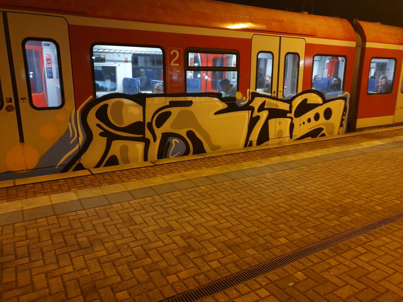 Graffiti Train in Köln - Photo by bocat - IBES (2019)
