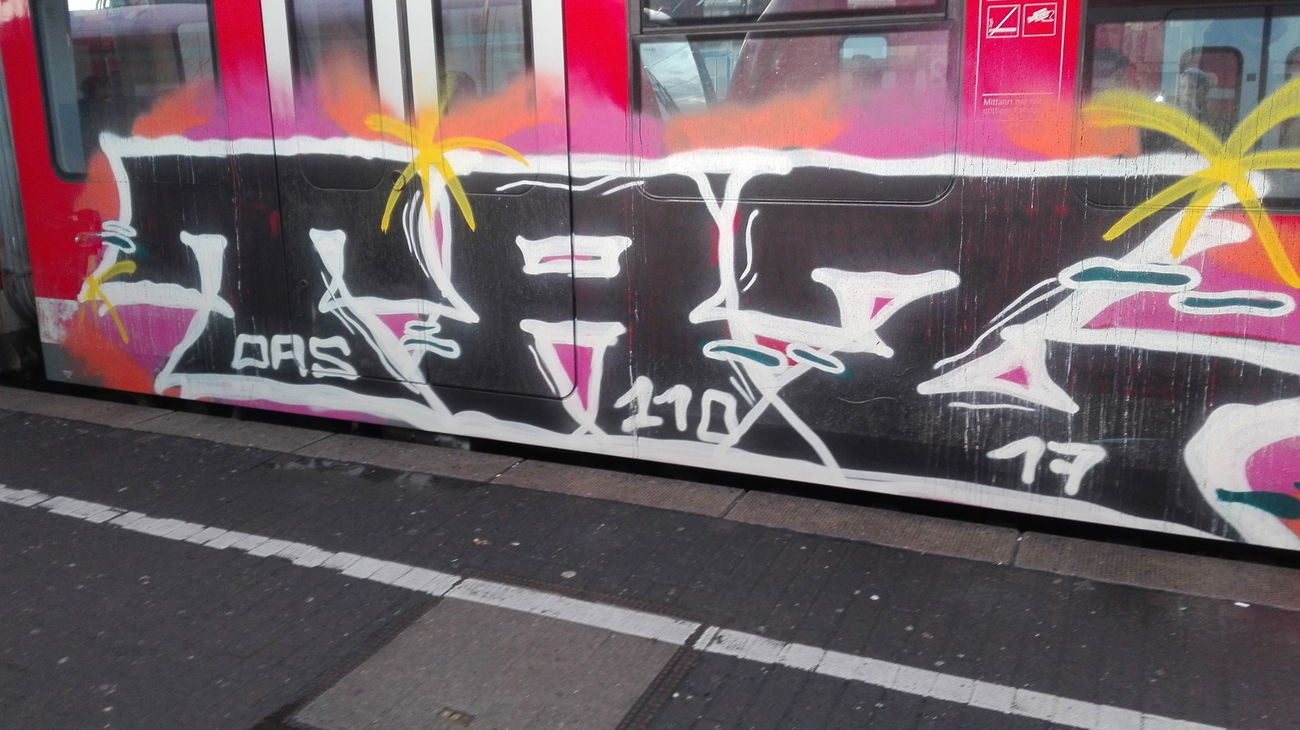 Graffiti Train in Köln - Photo by bocat - TAZ (2017)
